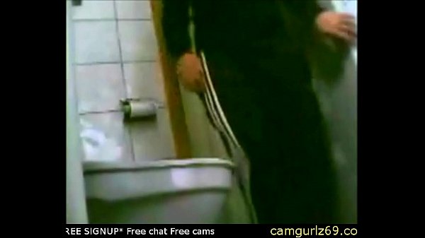 Fat ass blonde teen amateur hidden cam toilet